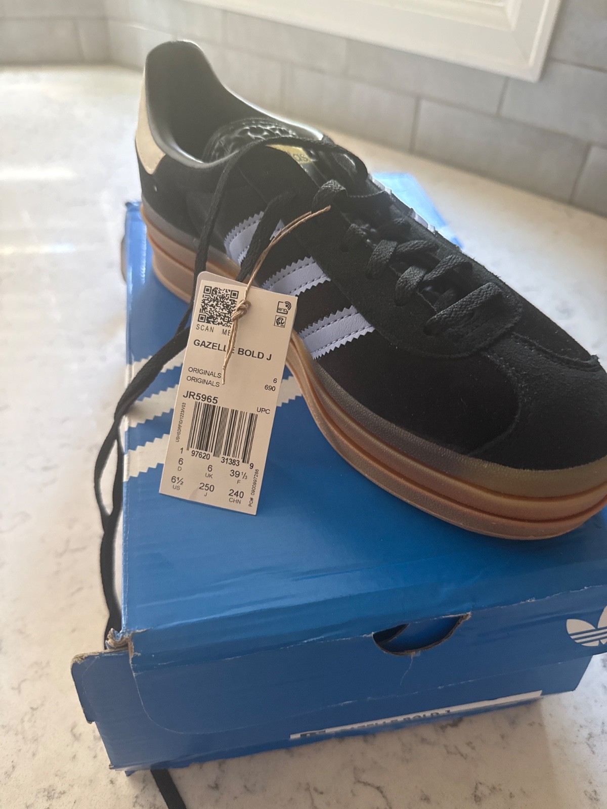 adidas gazelle bold mens 6.5 or womens 7.5