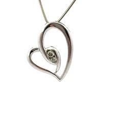10K White Gold Diamond Heart Pendant 1.1 grams WCP027588 