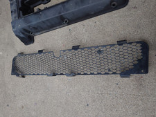 Used Saab 9-3 Viggen 99-02 Front Bumper Grille Mesh Genuine Front Center 5400387 Used Saab 9-3 Viggen 99-02 Front Bumper Grille Mesh Genuine Front Center 5400387