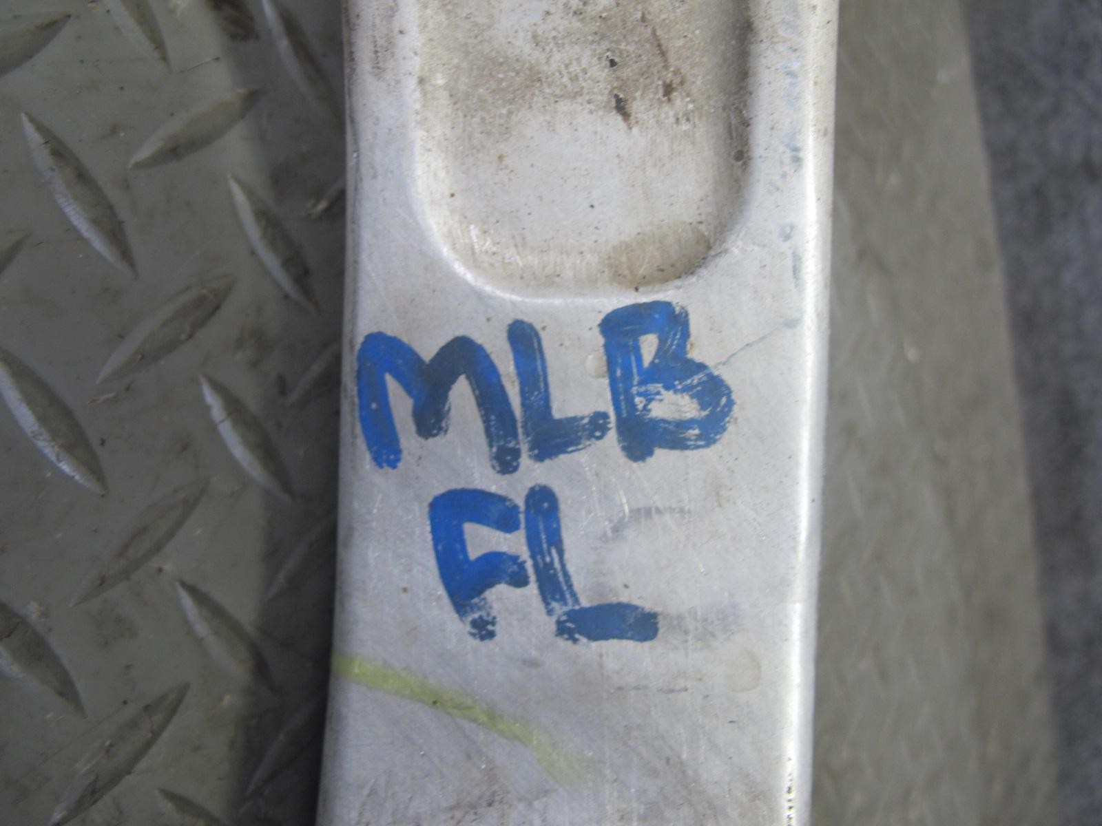 2017-2020 MASERATI LEVANTE M161 AWD FRONT LEFT DRIVER SIDE SPINDLE KNUCKLE