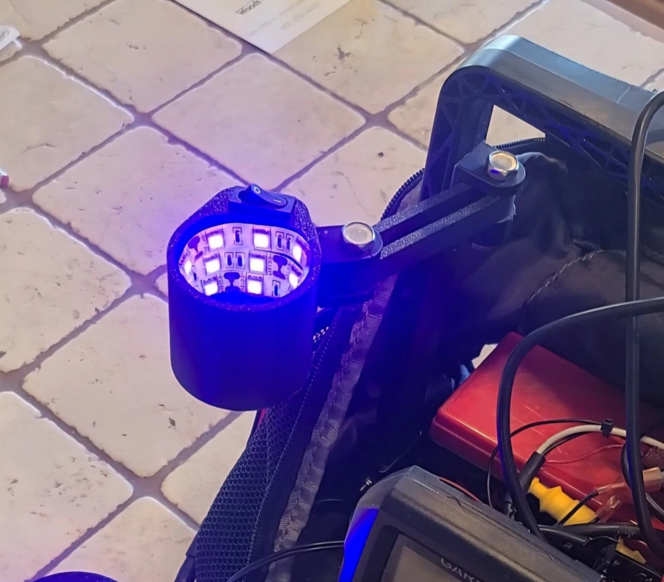 Lil Dipper Motion Activated Glow Cup For Ice Fishing Shuttle Attachment - Изображение 4 из 4