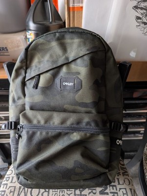 Oakley Street Camo Backpack Green/Black Medium | eBay