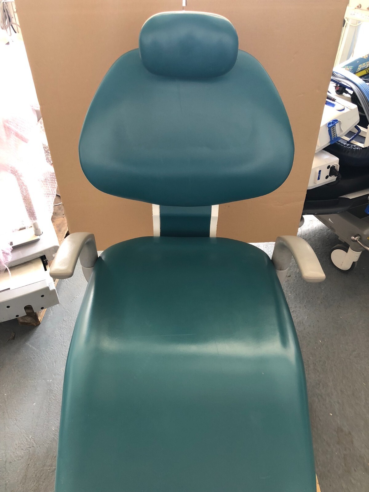 Takara Belmont Dental Examination Chair + Examination Light Fully