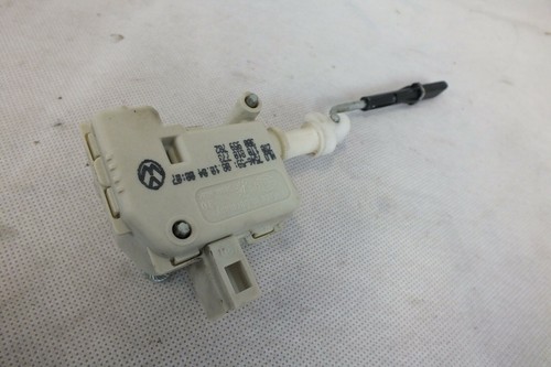 VW Touran 1T 03-06 Stellelement Stellmotor Tankklappe 1T0810773 Hella