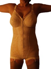 BODYPERFECT BODY ORTOPEDICO COPPA C POST OPERATORIO CON CERNIERA  MADE IN ITALY