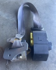 91-94 1992 Chevrolet Cavalier Coupe Left Driver Front Seat Belt Retractor Gray