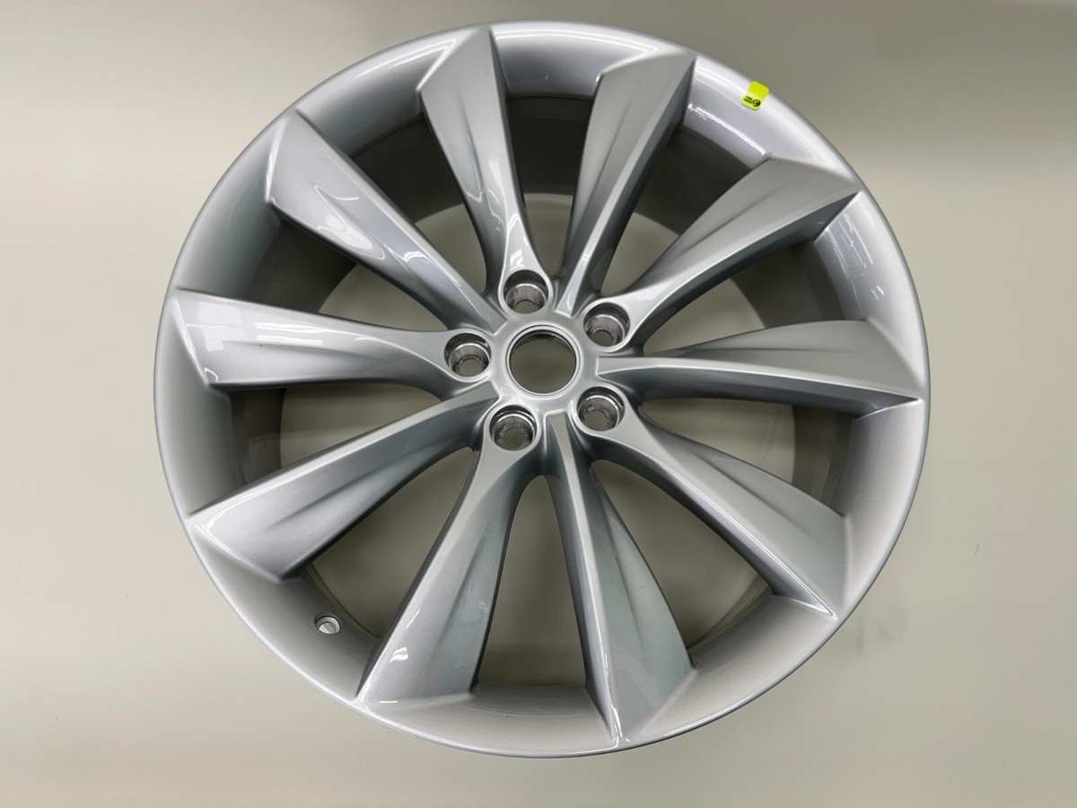 2012-2016 Tesla Model S Performance 21