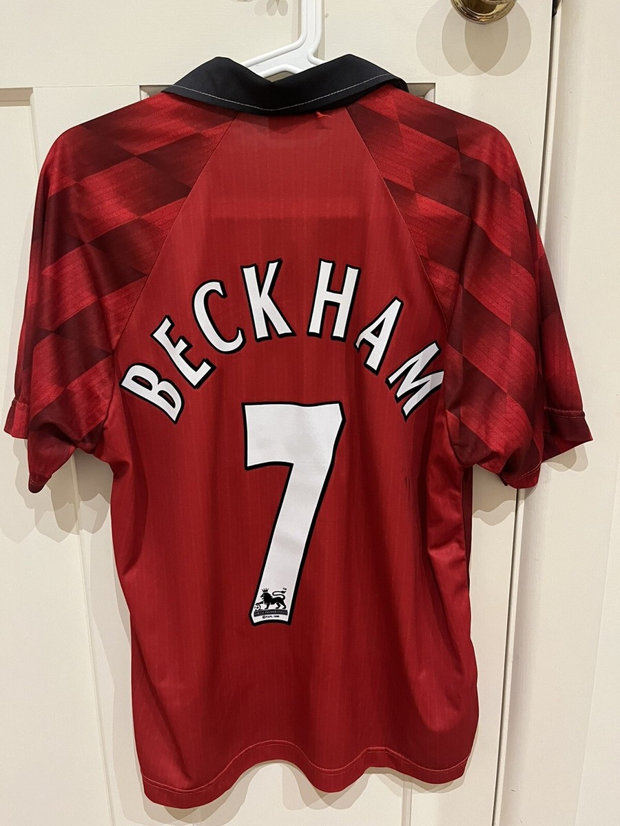 Umbro Manchester United 1997/98 Home Jersey Size S BECKHAM 7 | eBay