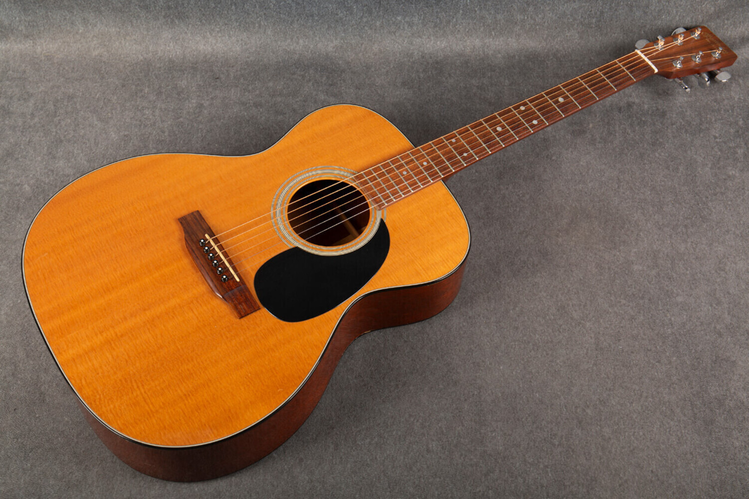 Martin 00018 Acoustic Guitar Hard Case **COLLECTION ONLY** 2nd