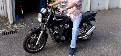 Yamaha XJR 1200 - Bild 1 von 2