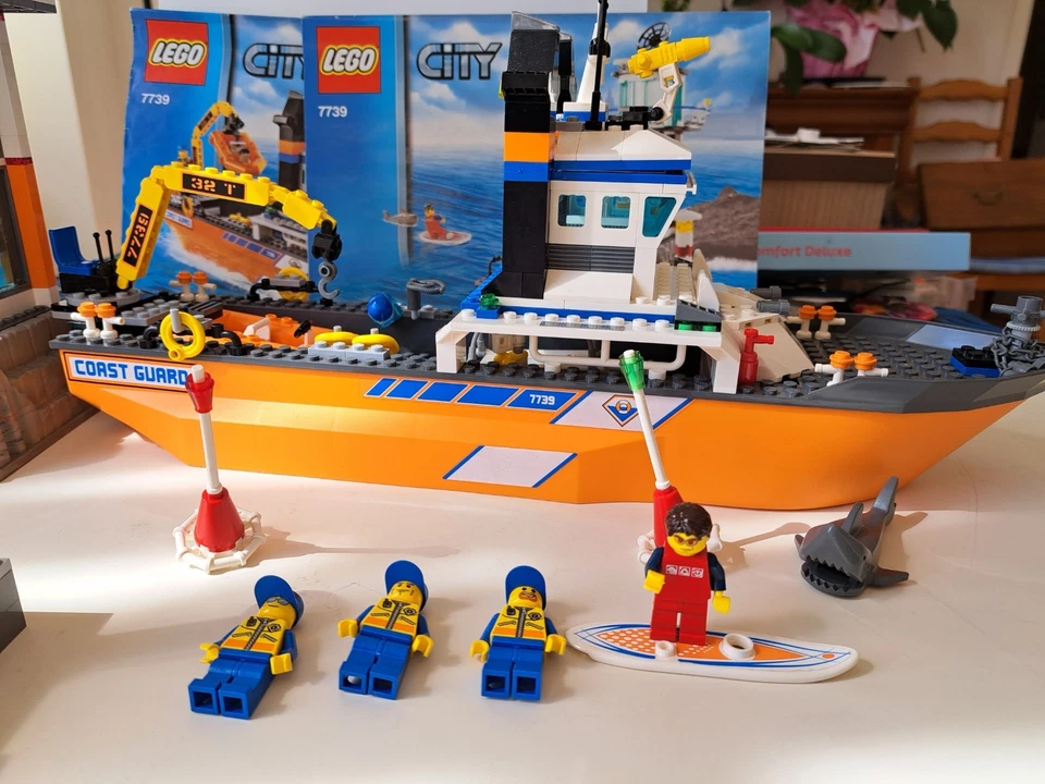 LEGO City 7739 Coast Guard Patrol Boat and Tower, photo 3 sur 5