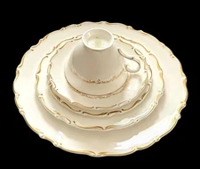 Vintage Royal Doulton Richelieu 5-Piece Place Setting H4957 Excellent