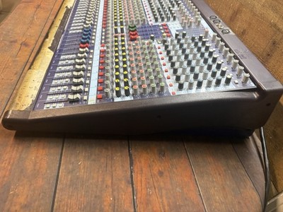 Midas Venice 320 32-Channel Analog Mixing Console Live Sound