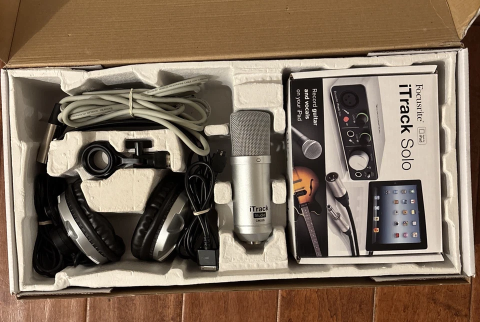 Focusrite Itrack Studio Bundle w/Solo USB Audio Recording Interface for iPad - Image 4 of 4