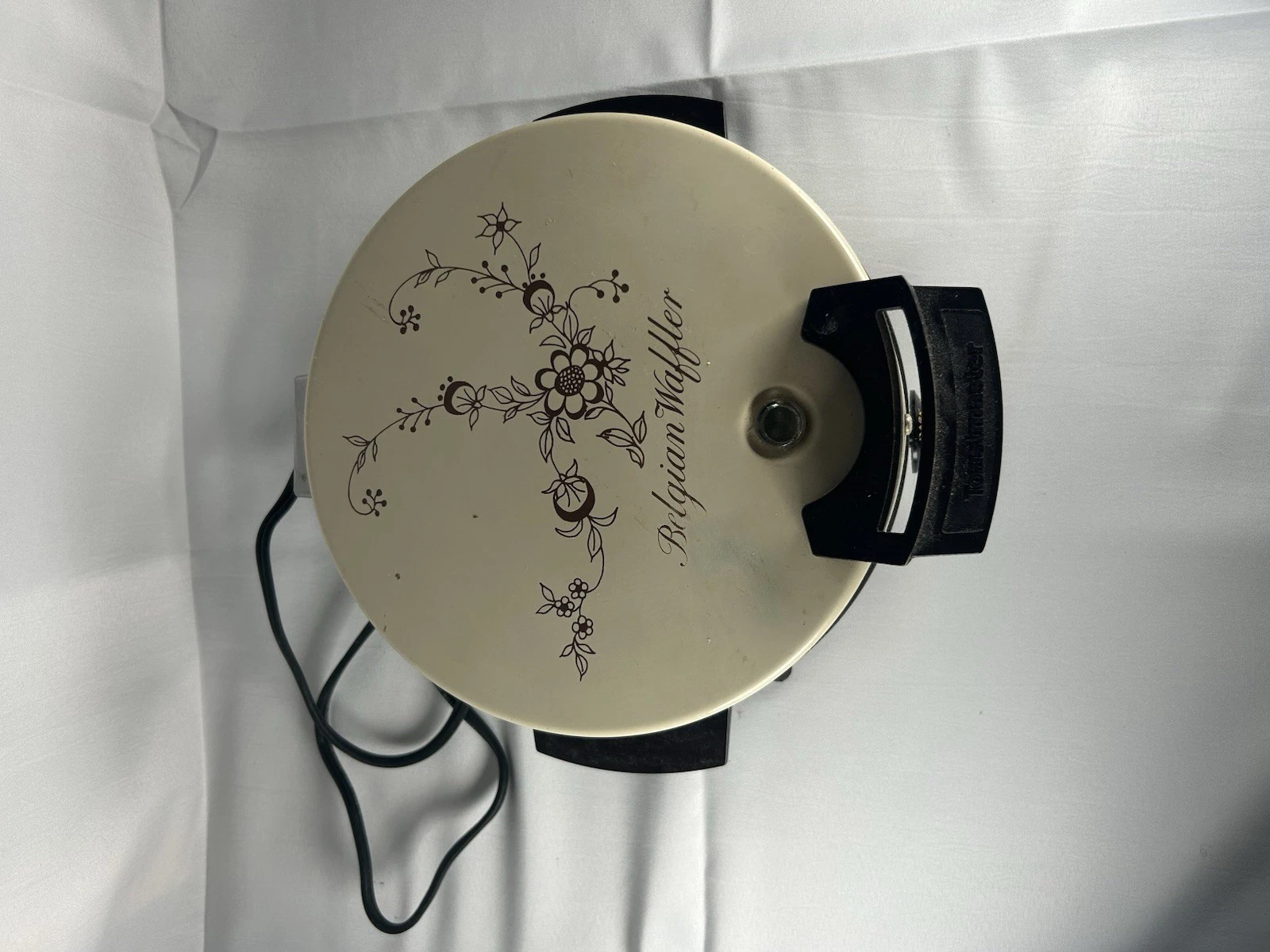 Vintage Toastmaster Belgian Waffler Waffle Maker Floral Design 250B Tested