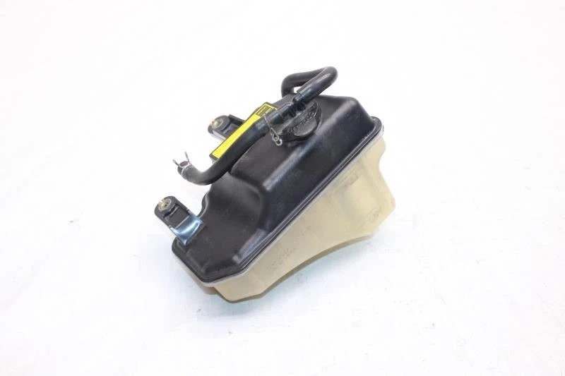 Lexus SC430 Z40 2004 convertible #302 depósito de refrigerante Foto 2 de 4