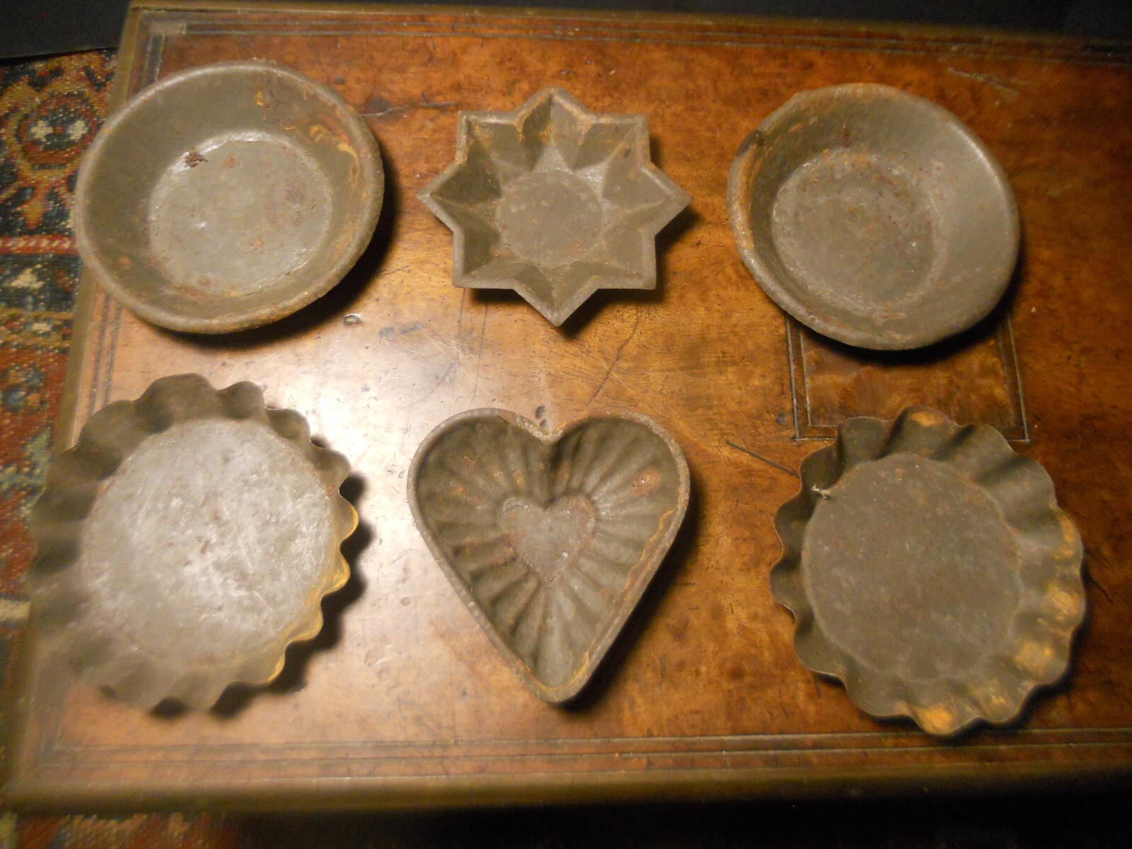 6 Lot Antique HEART TIN Round Star Muffin Cake Mini small Pan molds Metal Prim
Opens in a new window