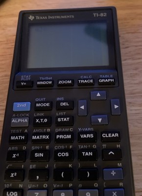 Texas Instruments TI-82 Graphing Calculator Tested Works Student College
