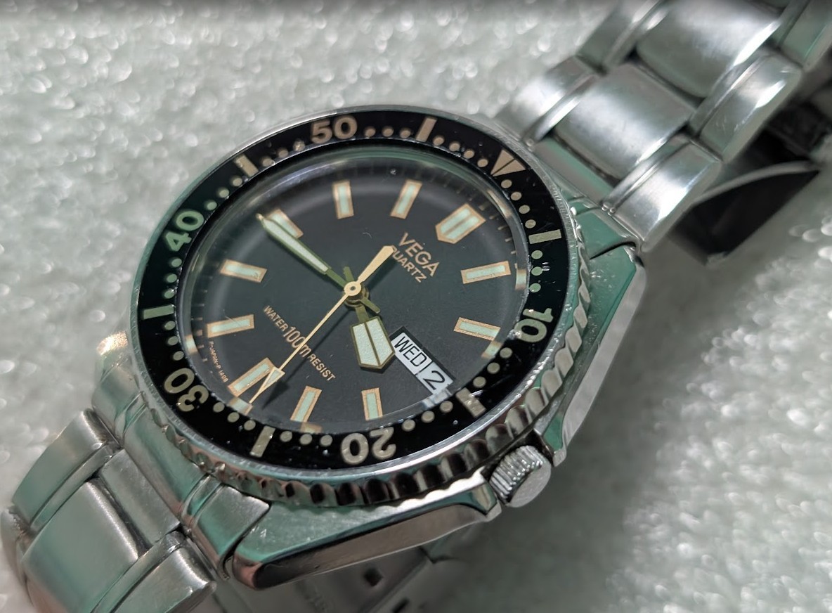 CITIZEN VEGA ADEC 1408-394551 Black Dial Vintage Mens 41 mm Divers