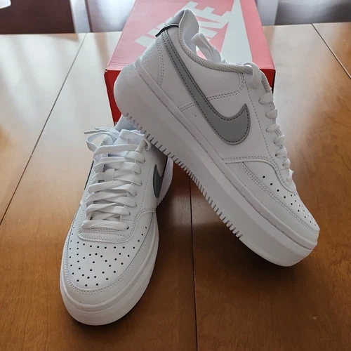 Scarpe Nike Court Vision Alta LTR donna bianco platino metallizzato taglia 9.