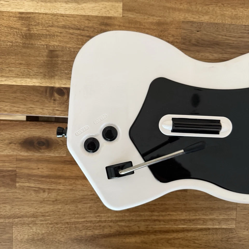 Guitar Hero Guitar Playstation 2 PS2 Wireless White No Dongle 95025 Not Tested - Image 3 of 4