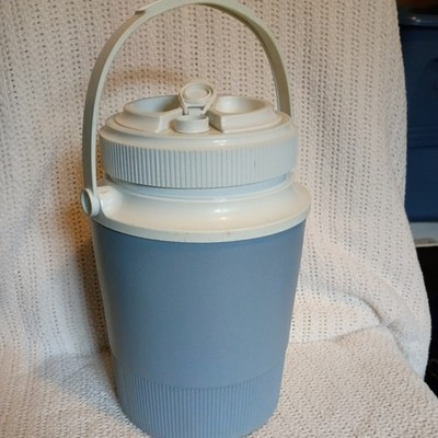 Vintage Rubbermaid/Gott 1- Gallon Water Beverage Cooler Jug 2