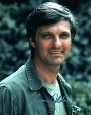 Alan Alda signed 8x10 Picture autographed Photo Pic and COA
