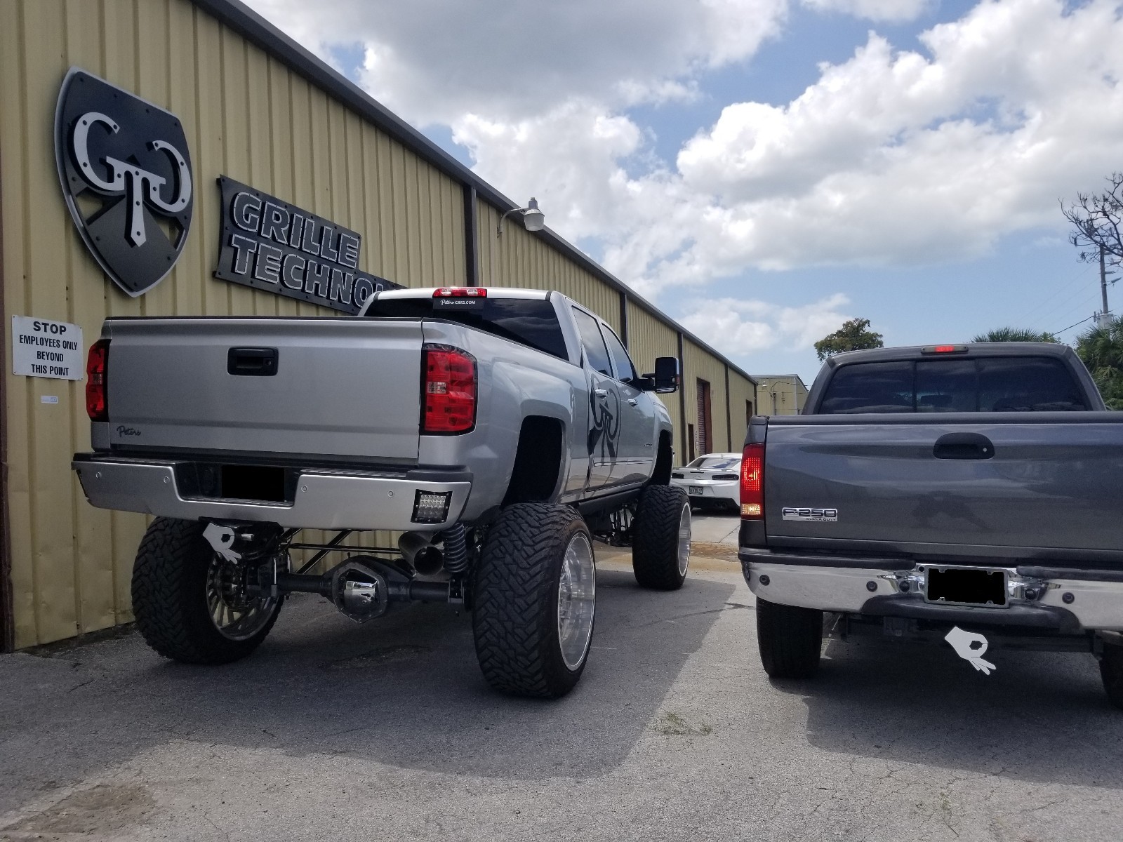 MADE YOU LOOK Red Hand Game Reese Hitch Cover Plug Trailer Ball