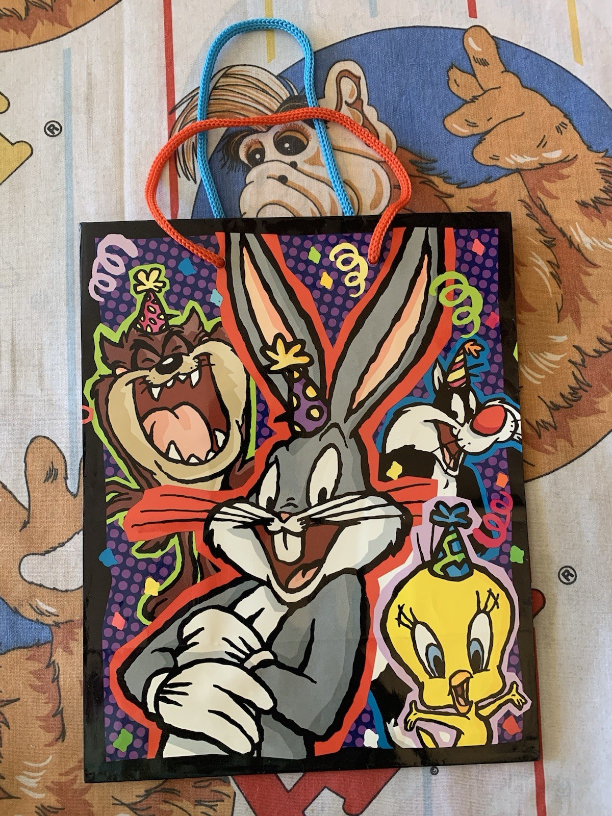 Vintage 1997 Looney Tunes Birthday Gift Bag featuring Bugs Bunny and Daffy Duck