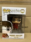 Funko Pop! Vinyl: Harry Potter - Red Quidditch Robes #08 box damage