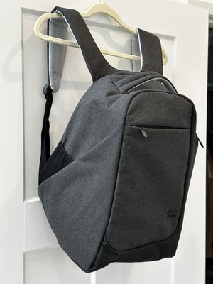 Cisco Systems Anti-Theft Travel Laptop Backpack w/USB Port TSA Approved Carry-On