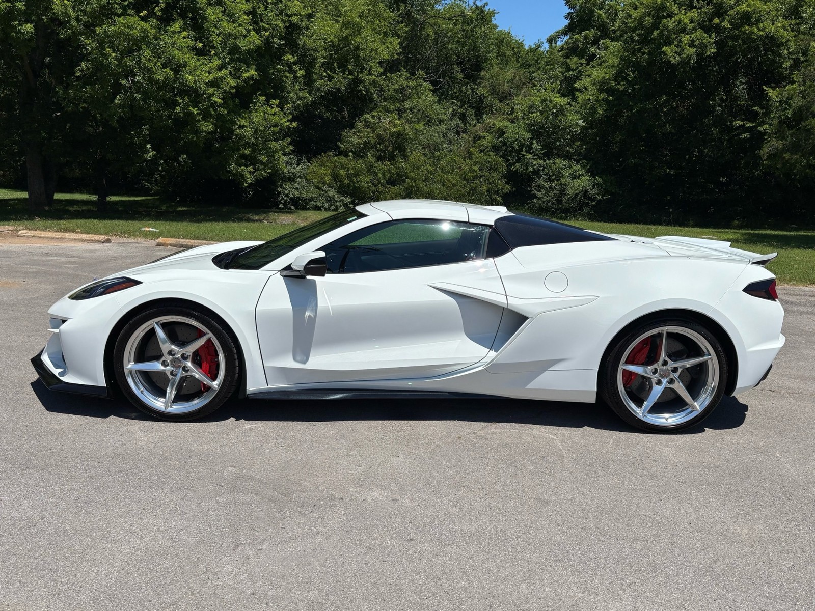 2024 Arctic White Chevrolet Corvette   | C8 Corvette Photo 9
