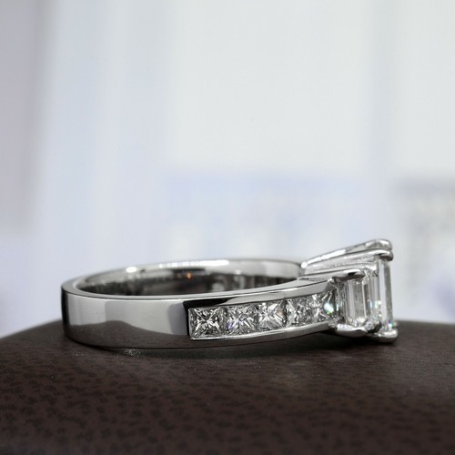 Natural 2.00 Ctw Emerald Cut 3 stone Engagement Diamond Ring F, VVS2 GIA 14k WG - Picture 4 of 4