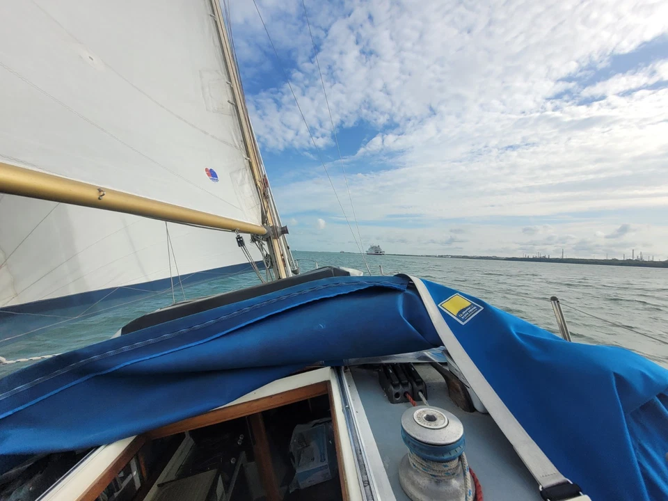 Westerly Tiger 25ft Fin Keel  Sailing Cruiser – Yanmar Engine, Ready to Sail - Image 2 of 4