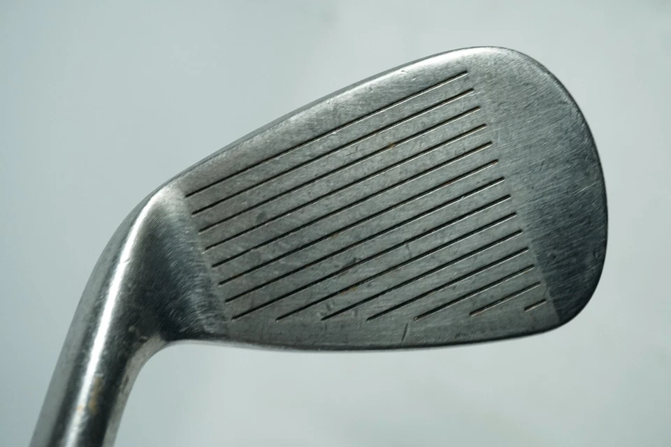 Wilson Vector 7 Iron / Ladies Graphite Shaft / New Grip - Image 2 of 4