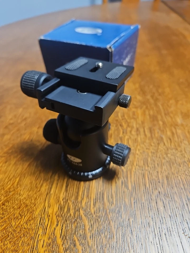 Weifeng Ball Tripod Head with Quick Release Plate FT6663H New - Image 4 of 4