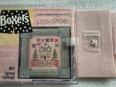 Lizzie Kate- Boxer - Spring Cottage  kit