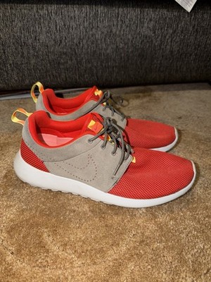 Nike Roshe Run Men s Size 11 Chilling Red Dark Pewter No Box 511881-608