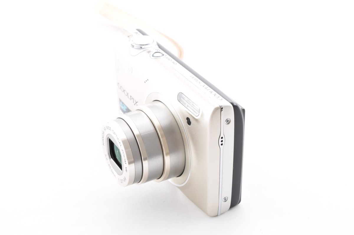Nikon Coolpix S5100 Warm Silver Near Mint Compact Digital Nikon Coolpix S5100 Warm Silver Near Mint Compact Digital