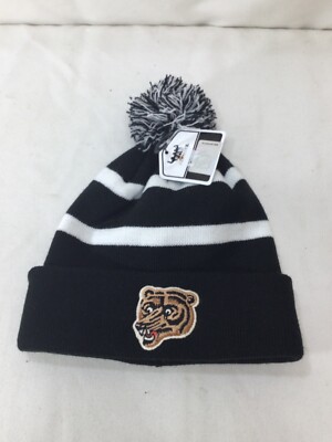 Boston Bruins 2023 Pom-Pom Knit Beanie Gift School Sporty Travel Unisex Winter NEW Fanatics 2023 Winter Classic Boston Bruins Knit Hat  main image 3