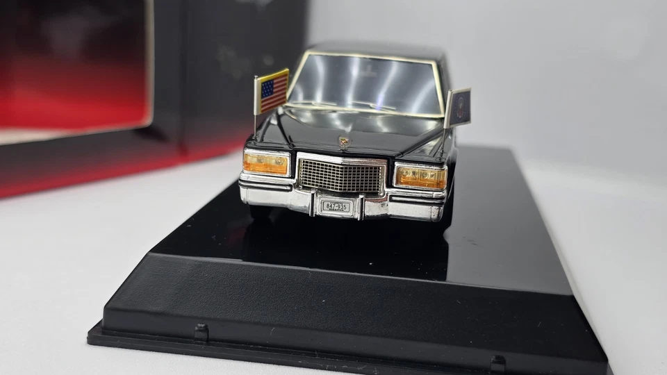 TSM 1:43 Cadillac Presidential Limousine Limited Edition 500pcs - Immagine 4 di 4