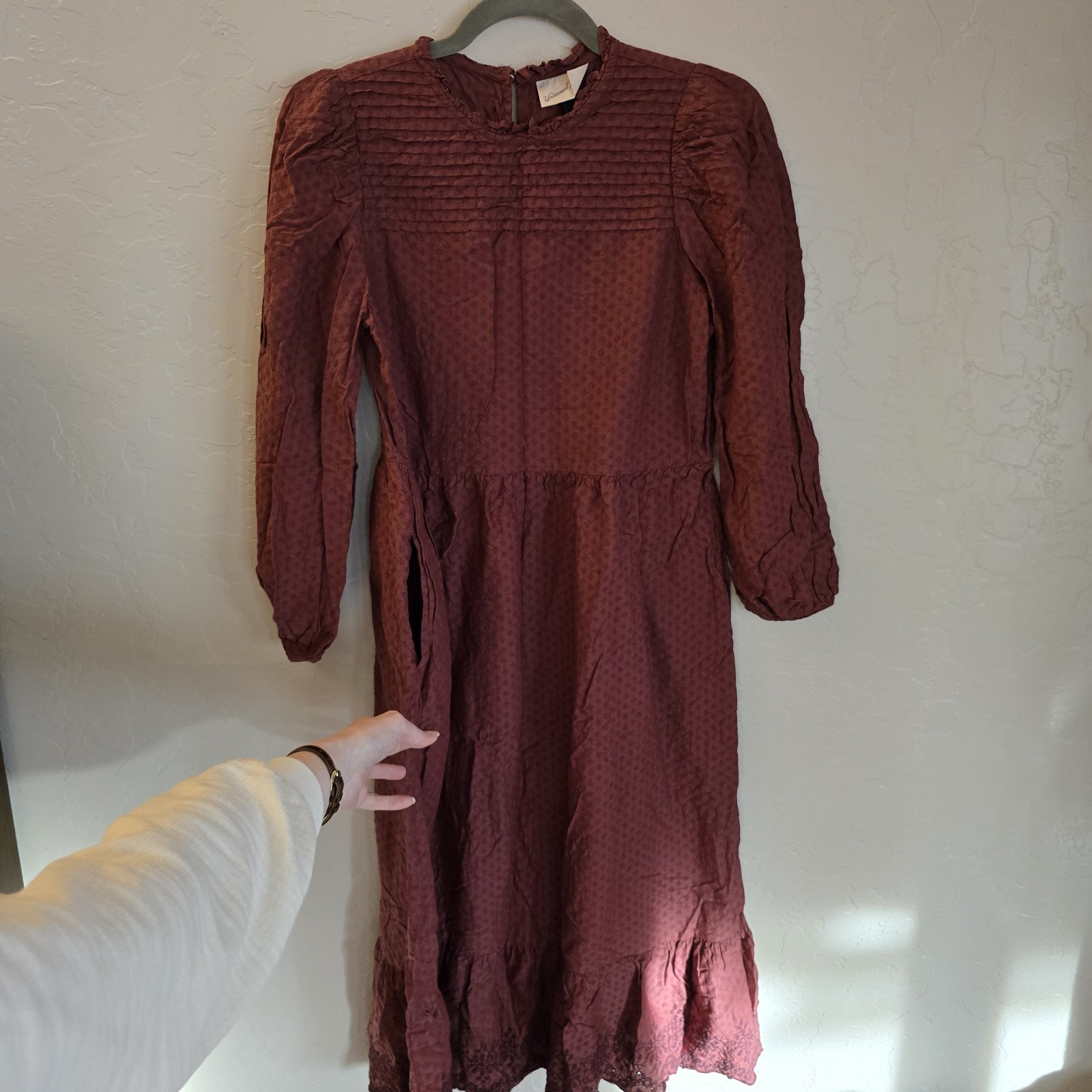 Universal Thread cranberry cottage core prairie M… - image 4