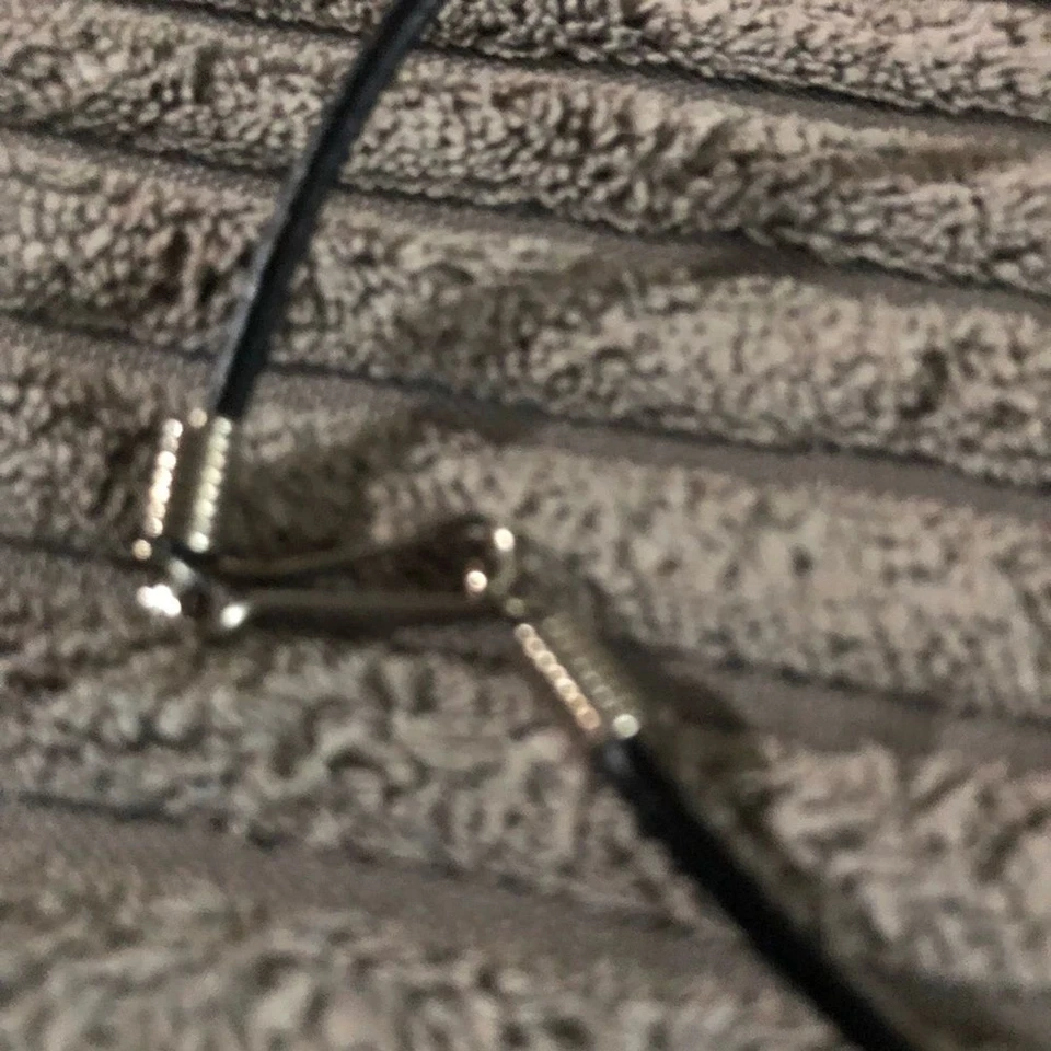 Colar de couro bala de estanho - Imagem 4 de 4