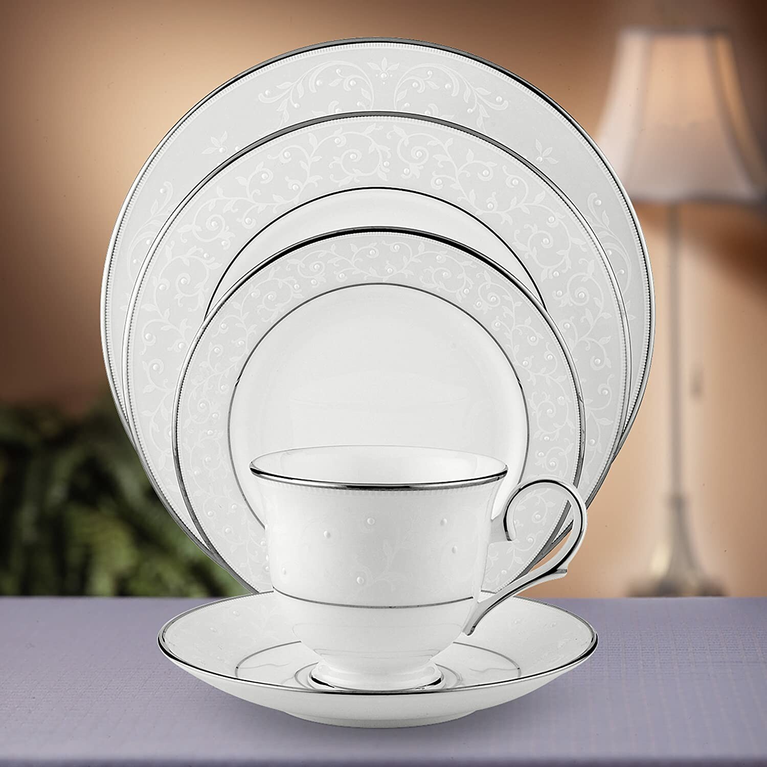 Of 4 (four)  5-piece Place Settings 6140990 New