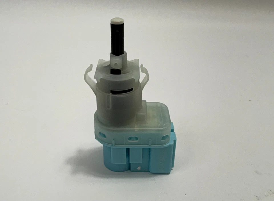 Interruptor de luz de freio Carquest SBA1017 Premium substituição automotiva - Imagem 3 de 4