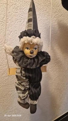 Puppe, Harlekin, Porzellan, Schaukel, Clown - Bild 1 von 4