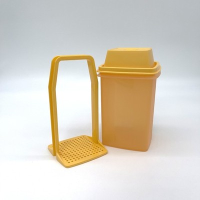 Tupperware Pickle Olive Deli Keeper Orange Yellow Retro Kitchen Organization