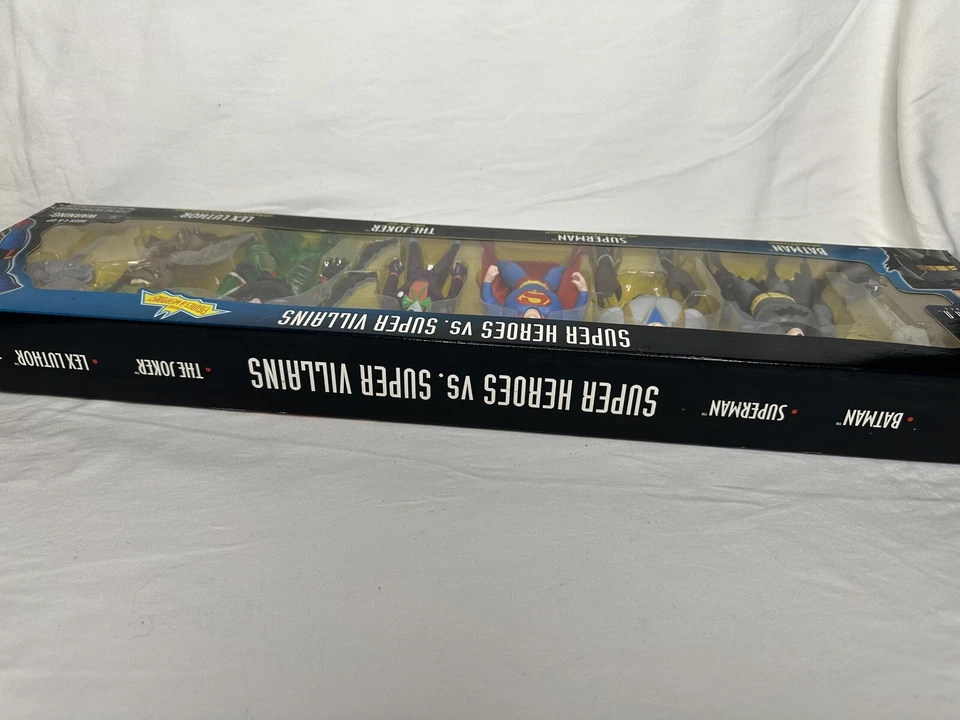 JUEGO DE CAJA VINTAGE BATMAN ADVENTURES Super Heroes vs Super Villians Superman Foto 4 de 4