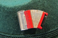 Accordion German/Oktoberfest Hat Pin