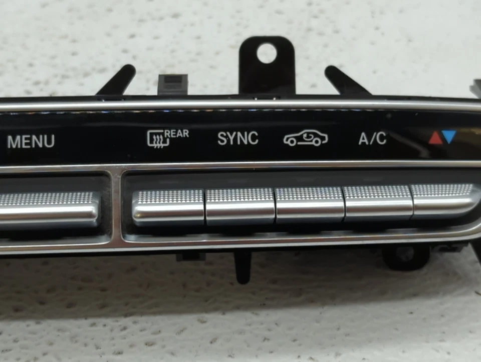 Mercedes-Benz C450 2016 AMG calefacción aire acondicionado control de clima temperatura fabricante original U9XBS Foto 4 de 4